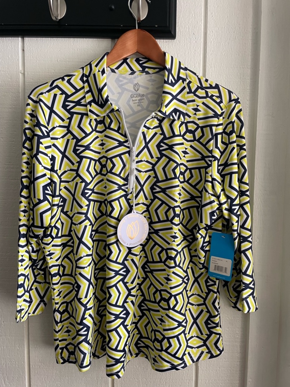GGBLUE LUXE SPORT Penny Sunrise 3/4 sleeve zip top - XL